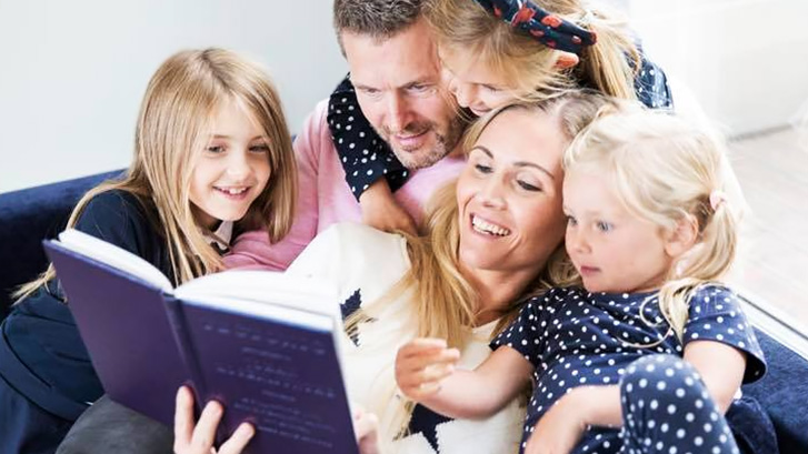 Jeg nyder min tid sammen med familien, og glæder mig over at jeg takket være Memira nu ikke længere skal bruge briller og kontaktlinser. 